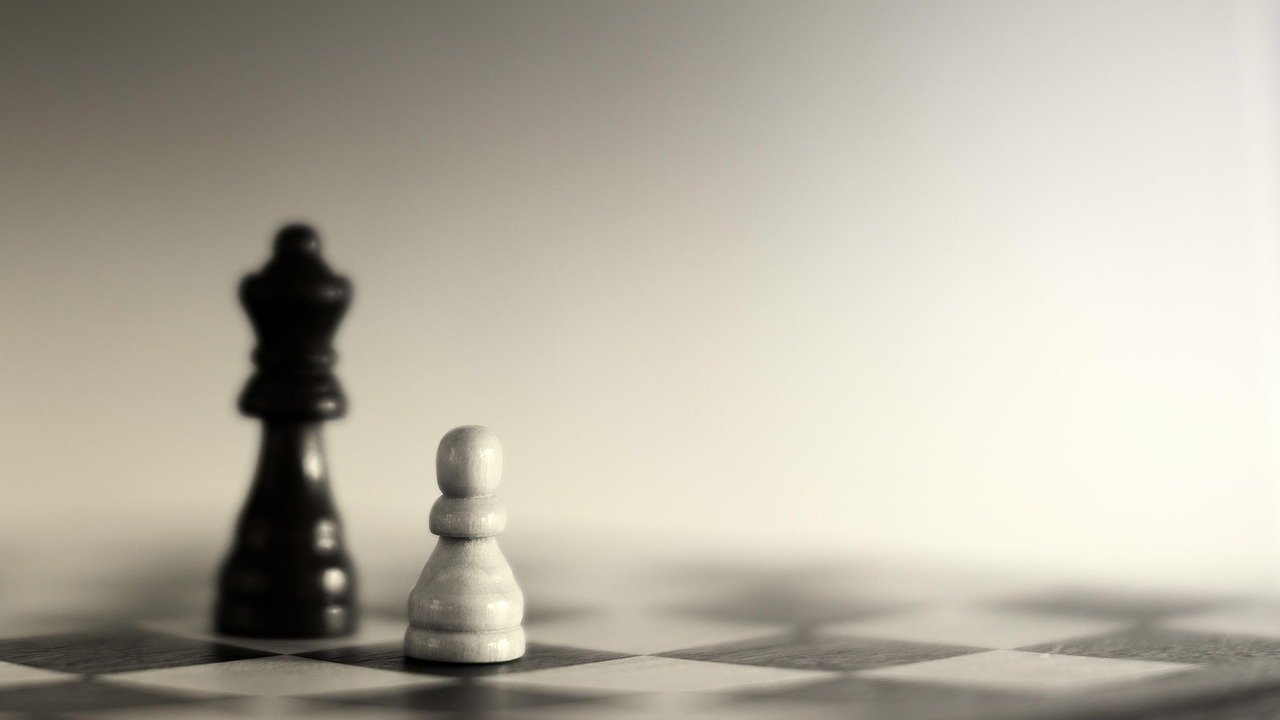 découvrez les meilleurs outils d’analyse concurrentielle pour surveiller vos rivaux, améliorer votre stratégie marketing et prendre l’avantage sur votre marché.