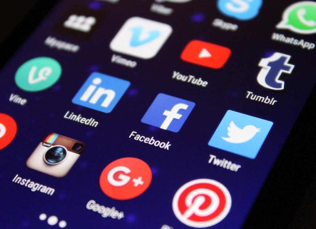 découvrez comment optimiser vos campagnes facebook ads pour toucher votre audience, augmenter votre visibilité et booster vos conversions grâce à des stratégies efficaces et adaptées à vos objectifs.