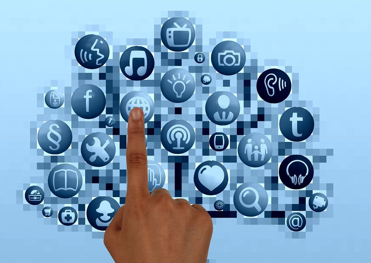 découvrez le social commerce : comment les réseaux sociaux transforment l’achat en ligne, favorisent l’engagement des consommateurs et boostent les ventes grâce à des expériences interactives et personnalisées.